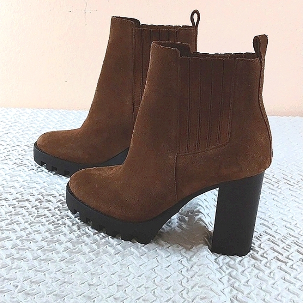 Antonio Melani Size 11. Pascal Suede Stacked Heel Brown. Pull On Loop